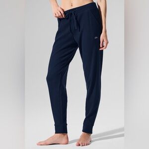 alo muse sweatpant size M